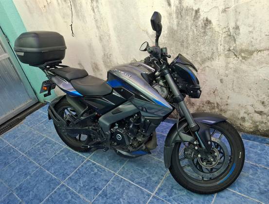 BAJAJ DOMINAR 200 BAJAJ DOMINAR 200